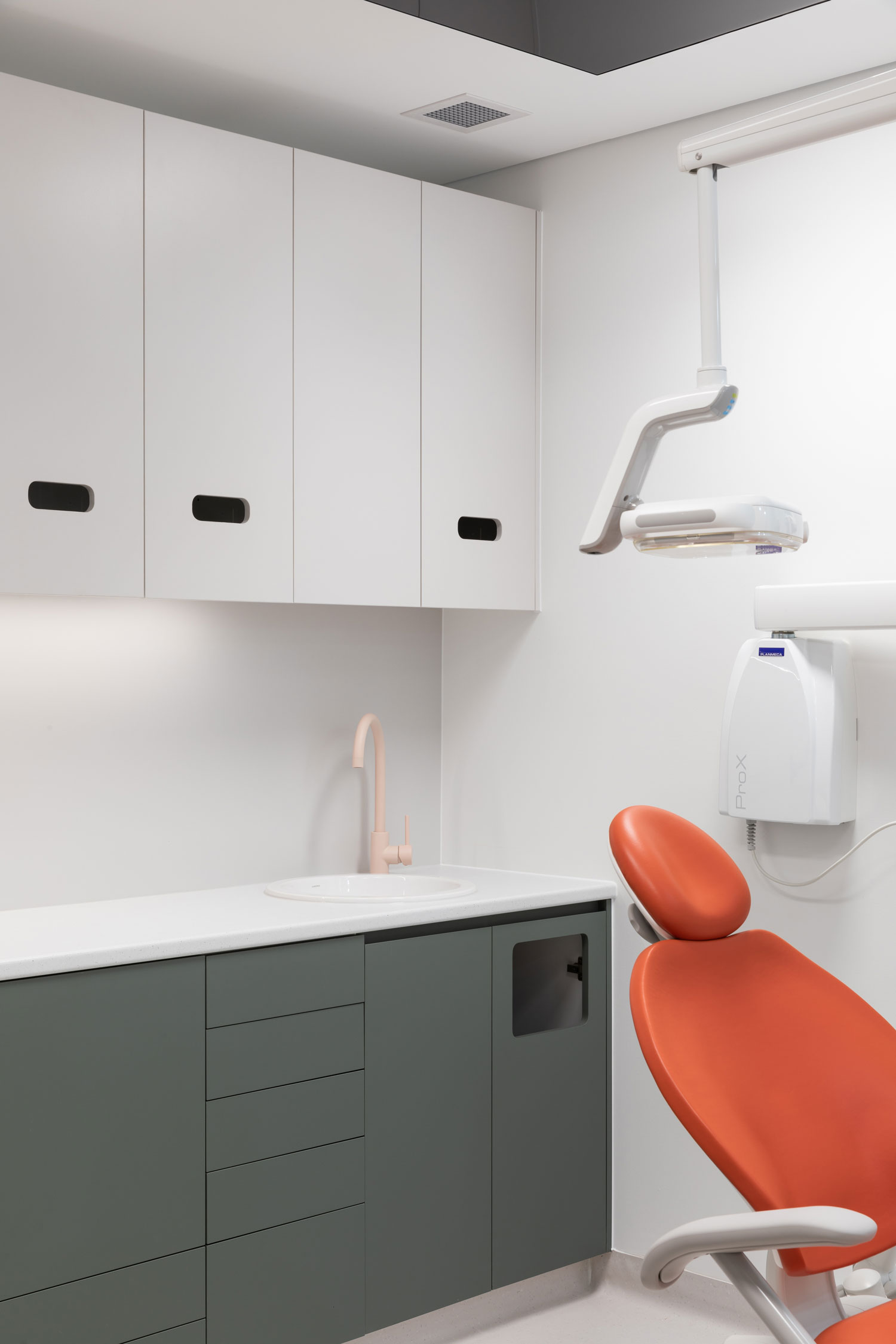 https://www.murwil.com.au/wp-content/uploads/2024/04/Dentist_Ascot_Vale-8.jpg